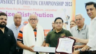 ਸ਼ਾਹਕੋਟ: ਡਿਪਟੀ ਕਮਿਸ਼ਨਰ ਵਿਸ਼ੇਸ਼ ਸਾਰੰਗਲ ਵਲੋ ਹੰਸਰਾਜ ਸਟੇਡੀਅਮ ਵਿੱਚ ਬੈਡਮਿੰਟਨ ਚੈਂਪੀਅਨਸ਼ਿਪ ਦੇ ਜੇਤੂਆਂ ਦਾ ਕੀਤਾ ਸਨਮਾਨ