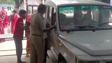 लखीसराय: एनएच 80 स्थित टोल गेट के समीप ट्रैक्टर ने ऑटो में मारी टक्कर, ऑटो पर सवार 9 लोग हुए जख्मी