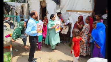 ਪਟਿਆਲਾ: ਮਿਸ਼ਨ ਇੰਦਰਧਨੁਸ਼ ਪ੍ਰੋਗਰਾਮ ਦੀ ਜਾਗਰੂਕਤਾ ਲਈ ਝੁੱਗੀਆਂ ਝੋਪੜੀਆਂ ਕੋਲ ਲਗਾਏ ਗਏ ਪੋਸਟਰ ਅਤੇ ਲੋਕਾਂ ਨੂੰ ਜਾਗਰੂਕ ਕੀਤਾ : ਜ਼ਿਲ੍ਹਾ ਟੀਕਾਕਰਨ ਅਫਸਰ