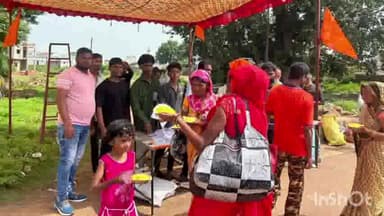 बालोद: बाल बजरंग युवा व विभिन्न समिति के द्वारा जूंगेरा मे शिव महापुराण कथा मे तैनात पुलिस कर्मियो को किया नाश्ते व जल का वितरण