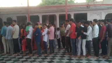 फलौदी: श्रावण के अंतिम सोमवार आज फलोदी के राणीसर तालाब स्थित रामेश्वर शिव मंदिर मे रूद्राभिके पाठ किया गया।