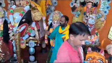 सुरसंड: राधाउर गांव में शैलेश बाबा का किया गया भव्य पूजा अर्चना।