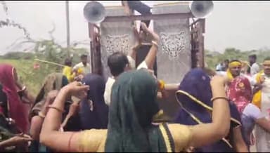 हिण्डोली: खेल राज्य मंत्री अशोक चांदना की तीन दिवसीय कांवड़ यात्रा रामेश्वर महादेव मंदिर पहुंचकर हुई समाप्त