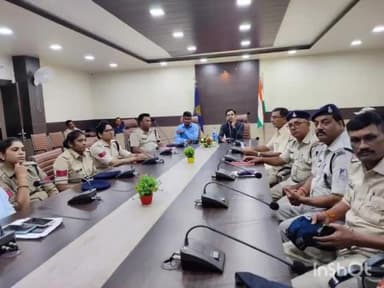 माडा: पुलिस अधीक्षक कार्यालय में विधानसभा चुनाव को लेकर आयोजित हुआ प्रशिक्षण शिविर, ASP व अन्य पुलिस अधिकारी रहे उपस्थित