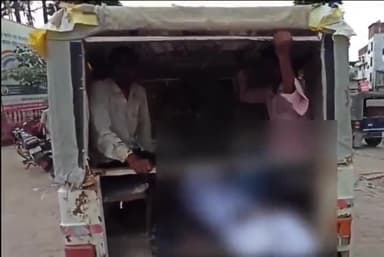 बहराइच: गोकुलपुर में तालाब में डूबने से व्यक्ति की हुई मौत, पुलिस शव का करवा रही है पोस्टमार्टम