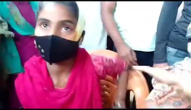 मड़ियाहू: रामपुर थाना क्षेत्र के गोपालापुर में जमीनी विवाद के चलते 2 पक्षों के बीच जमकर चले लाठी डंडे, वीडियो हुआ वायरल