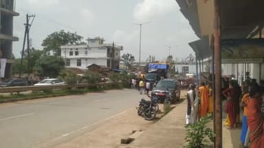 सावन के आखरी सोमवार में निकली भव्यशोभायात्रा नारंगीं नदी से। शिव मंदिर कोपाबेड़ा के लिए।