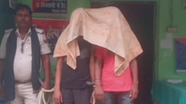 हरलाखी: पुलिस ने गश्ती के दौरान 120 बोतल शराब के साथ दो आरोपी को किया गिरफ्तार,एक बाईक भी जब्त