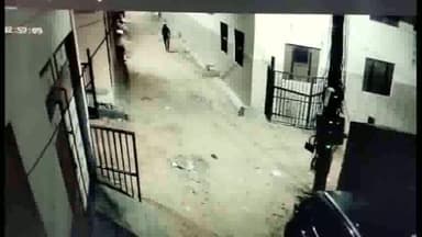 हिसार: 12 क्वार्टर एरिया स्थित हरिनगर में निर्माणाधीन मकान से बिजली की तार हुई चोरी, सीसीटीवी कैमरे में क़ैद हुआ चोर