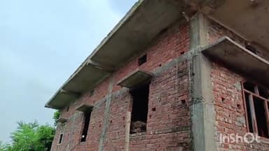 हरलाखी: कमतौल गांव के रहने वाले मदन साह ने छत ढलाई में घटिया सामग्री दिए जाने के आरोप में परिवाद किया दायर