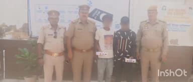 एत्मादपुर: थाना एत्मादपुर पुलिस टीम द्वारा बरहन रोड से 02 चोरों को गिरफ्तार किया गया है कब्जे से 02 बैटरी 9200 रुपए बरामद