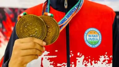 ਪਠਾਨਕੋਟ: ਰਾਂਚੀ ਝਾਰਖੰਡ ਵਿਖੇ ਕਰਵਾਈ ਗਈ ਕਿੱਕਬਾਕਸਿੰਗ ਨੈਸ਼ਨਲ ਚੈਂਪੀਅਨਸ਼ਿਪ ਵਿੱਚ ਪਠਾਨਕੋਟ ਦੇ ਕਾਰਤਿਕ ਨੇ ਜਿੱਤੇ ਦੋ ਸੋਨ ਤਮਗੇ