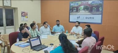 दुर्ग: कलेक्टर पुष्पेंद्र कुमार मीणा ने निर्वाचन संबंधी कार्यो के प्रगति की समीक्षा NIC कक्षा में की !