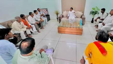 बैरसिया: बेरसिया नगर में निवास पर भाजपा विधायक विष्णु खत्री ने किया जन संवाद