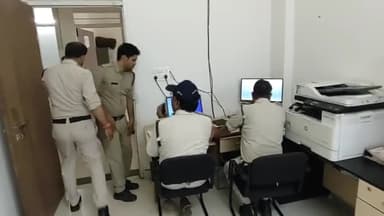कुरवाई: नगर के वार्ड क्रमांक-1 में पकड़े गए दो सटोरिये, पुलिस ने ₹425 नकदी व तीन सट्टा पर्ची जब्त कर केस किया दर्ज