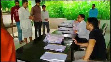 गंगधार: राष्ट्रीय लोक अदालत से पूर्व चौमहला न्यायालय परिसर में हुई डोर स्टेप प्री काउंसलिंग का आयोजन।