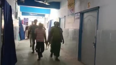 जमुई: झाझा से मारपीट मामले में पुलिस ने तीन को किया गिरफ्तार मेडिकल जांच के लिए लाया सदर अस्पताल