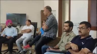 ਪਠਾਨਕੋਟ: ਕਈ ਜੱਥੇਬੰਦੀਆਂ ਵੱਲੋਂ ਸਿੰਬਲ ਚੌਕ ਵਿਖੇ ਕੀਤੀ ਬੈਠਕ, ਗਣੇਸ਼ ਚਤੁਰਥੀ ਪ੍ਰੋਗਰਾਮ ਦੀ ਦਿੱਤੀ ਜਾਣਕਾਰੀ