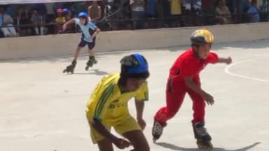 ਪਠਾਨਕੋਟ: ਪੰਜਾਬ ਸਰਕਾਰ ਵੱਲੋਂ ਜੇਐੱਮਕੇ ਸਕੂਲ ਵਿਖੇ ਕਰਵਾਏ ਗਏ ਜ਼ਿਲ੍ਹਾ ਪੱਧਰੀ ਸਕੇਟਿੰਗ ਮੁਕਾਬਲੇ, ਪੀਟੀਡੀਸੀ ਚੇਅਰਮੈਨ ਵਿਭੂਤੀ ਸ਼ਰਮਾ ਵੀ ਪੁੱਜੇ