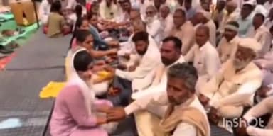 खाजूवाला: खाजूवाला बचाओ संघर्ष समिति का SDM कार्यालय पर 24वें दिन भी धरना जारी, धरने पर बैठे भाइयों को बहनों ने बांधे रक्षा सूत्र