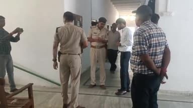 उचकागांव: उचकागांव में बीपीआरओ ने प्रखंड प्रमुख पर   दर्ज कराई प्राथमिकी, हथुआ एसडीपीओ अनुराग कुमार ने किया जांच