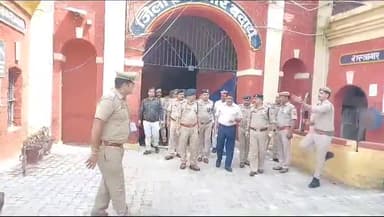 बदायूं: जिलाधिकारी व वरिष्ठ पुलिस अधीक्षक ने जिला कारागार का किया आकस्मिक निरीक्षण