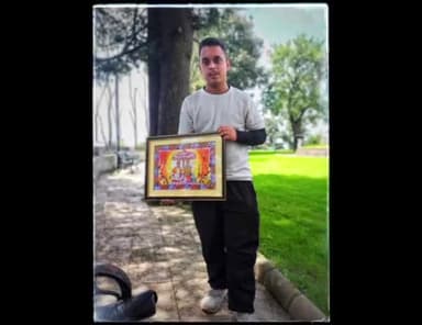 अर्की :- ग्राम पंचायत माँगल के गाँव भलग के शुभम चौहान की पेंटिंग को हिमाचल राज्य संग्रहालय के लिए चुना गया।