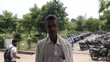 सिंगरौली: प्राथमिक पाठशाला बैरिहवा में हैंडपंप खराब होने से बच्चों को हो रही समस्या, बैरिहवा निवासी व्यक्ति ने DM से की शिकायत