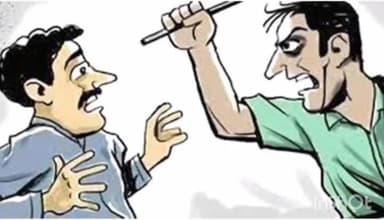 डोमडीह में पुरानी बात को लेकर गाली-गलौज मारपीट,3 लोगों पर मामला दर्ज