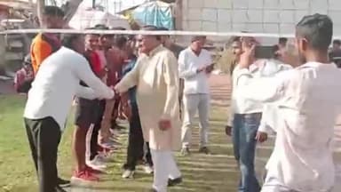 सिमरिया: गुनोर फील्ड ग्राउंड में विधायक कप टूर्नामेंट का हुआ आयोजन, विधायक शिव दयाल रहे मौजूद