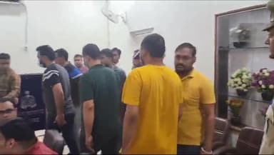 गाज़ियाबाद: सदर तहसील में दिनदहाड़े वकील की हत्या मामले का खुलासा करते हुए पुलिस ने 3 आरोपियों को किया गिरफ्तार