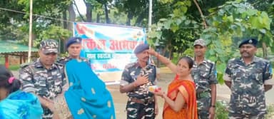 हरलाखी: पिपरौन व हरीने एसएसबी कैंप में महिलाओं व युवतियों ने एसएसबी जवानों की कलाई पर बांधी राखी