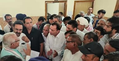 करनाल: पीडब्ल्यूडी रेस्ट हाउस में अमेरिका में लापता युवक के परिजनों ने मुख्यमंत्री से की मुलाक़ात