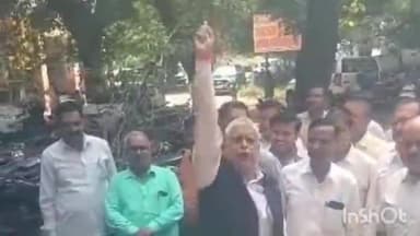 महसी: महसी में वकीलों ने की हड़ताल; नारेबाज़ी कर SDM को सौंपा ज्ञापन, हापुड़ की घटना पर जताया आक्रोश