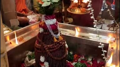 सावन भर में बाबा विश्वनाथ धाम के 1 करोड़ 60 लाख शिवभक्तों ने किए दर्शन, मंदिर प्रशासन ने जारी किया आंकाड़ा