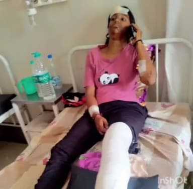 जगदलपुर: आनंद ढाबा के पास कार चालक ने दो बहनों को मारी ठोकर, दोनों हुई घायल