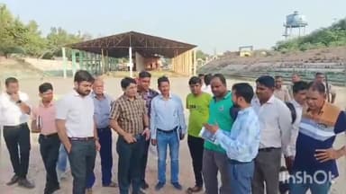 हाथरस: किला गेट स्थित मेला प्रांगण का एसडीएम सदर ने किया निरीक्षण, मेले की तैयारी को लेकर शिविरों की जांच-पड़ताल की