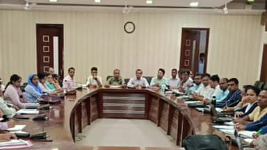 मुरादाबाद: डीएम शैलेन्द्र कुमार सिंह की अध्यक्षता में कलेक्ट्रेट सभागार में जिला टास्कफोर्स समिति की बैठक हुई संपन्न