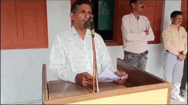 सहारनपुर: घंटाघर निकट एसएएम इंटर कॉलेज में स्वच्छता पखवाड़ा के अंतर्गत शपथ ग्रहण समारोह में स्वच्छता से संबंधित दिलाई गई शपथ