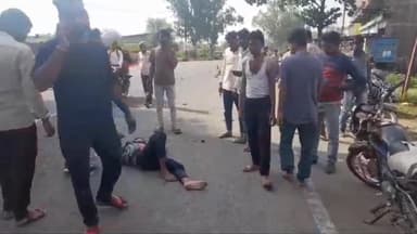 बीना: खुरई रोड पर कार व बाइक में जबरदस्त टक्कर, बाइक सवार दो गंभीर हालत में सागर जिला अस्पताल रेफर