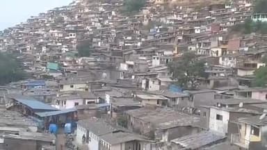 शिवसेना ठाकरे गटाचे नेते सुधीर मोरे यांची घाटकोपर येथे लोकल ट्रेन समोर उडी घेत आत्महत्या; परिसरात शोककळा