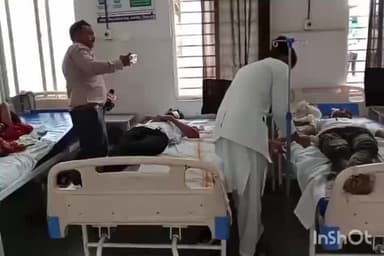 धरमपुरी: धामनोद बाईपास फोरलेन पर दो बाईकों में आमने-सामने भिड़ंत,5 लोग घायल एक की हालत गंभीर होने पर आगे रेफर