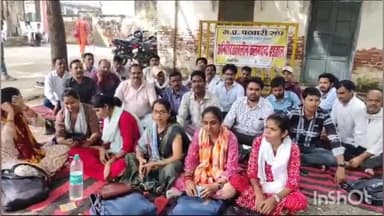 मेहगांव: मेहगांव में पटवारियों ने अपनी मांगों को लेकर की अनिश्चित कालीन कलमबंद हड़ताल