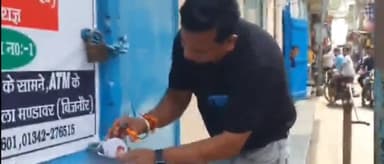 बिजनौर: मंडावर में स्वास्थ्य विभाग की टीम ने जगजीवन चिकित्सालय पर लगी सील को हटाया