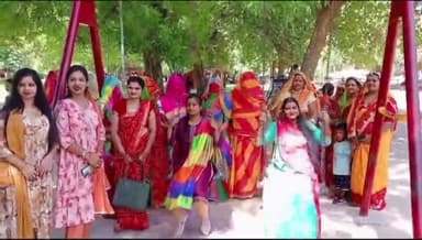 नैनवां: तीज पर्व पर नैनवां में महिलाओं ने व्रत रखकर की पति की लंबी उम्र की कामना