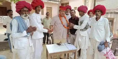 बाली: बाली विधायक ने अपने निवास बीजापुर गांव मे सुनी जनसमस्याएं, मौके पर समाधान के लिये अधिकारियों को दिये निर्देश