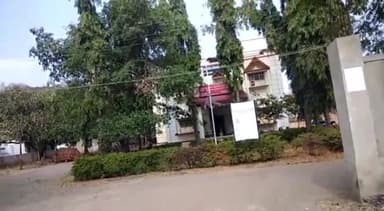 ಮುಂಡರಗಿ: ಕೊರ್ಲಳ್ಳಿ ಆದರ್ಶ ವಿದ್ಯಾಲಯ ಬಳಿ ಅಪಘಾತ; ಐವರು ವಿದ್ಯಾರ್ಥಿಗಳಿಗೆ ಗಾಯ