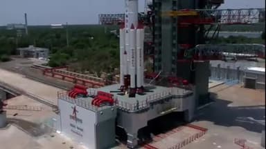 अब सूरज से साक्षात्कार करेगा हमारा आदित्य एल-1"

इसरो के श्रीहरिकोटा स्थित सतीश धवन अंतरिक्ष केंद्र से देश के पहले सूर्य मिशन 'आदित्य-एल1' की सफल लॉन्चिंग पर देश-दुनिया के सभी भारतवासियों को हार्दिक बधाई।
#AdityaL1Launch #ISRO_ADITYA_L1