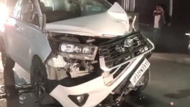 नदेसर में नशे में कार चालक ने पीछे से मारी टक्कर कार हुई क्षतिग्रस्त