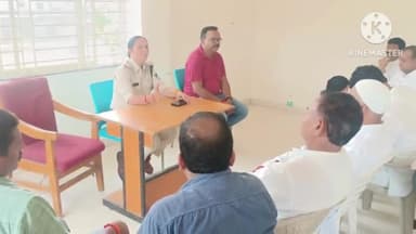 नलखेड़ा: आगामी त्यौहारों को लेकर नलखेड़ा थाने में शांति समिति के बैठक हुई आयोजित, एसडीओपी रही मौजूद